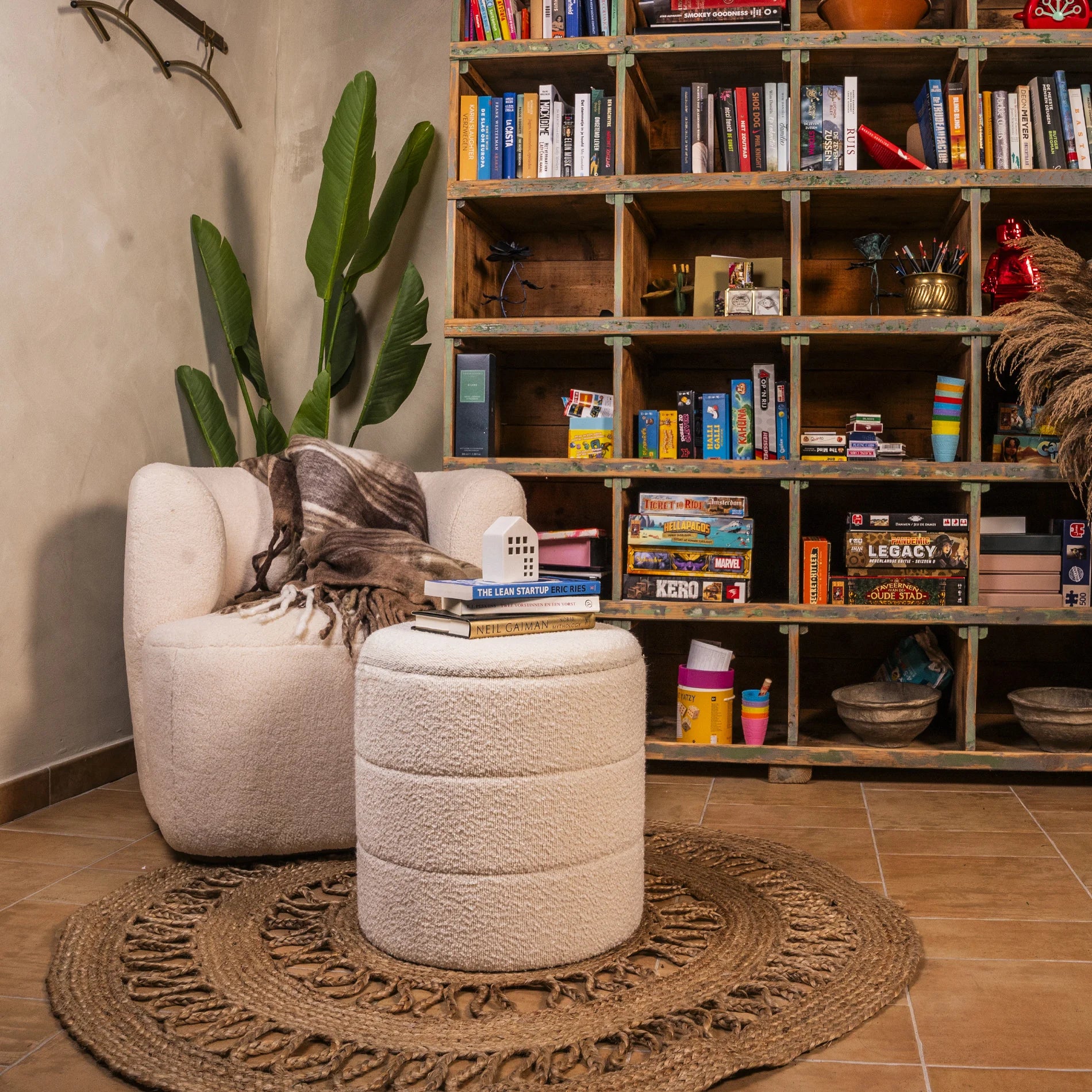Enula - Pouf bianco rotondo con contenitore - Image 3