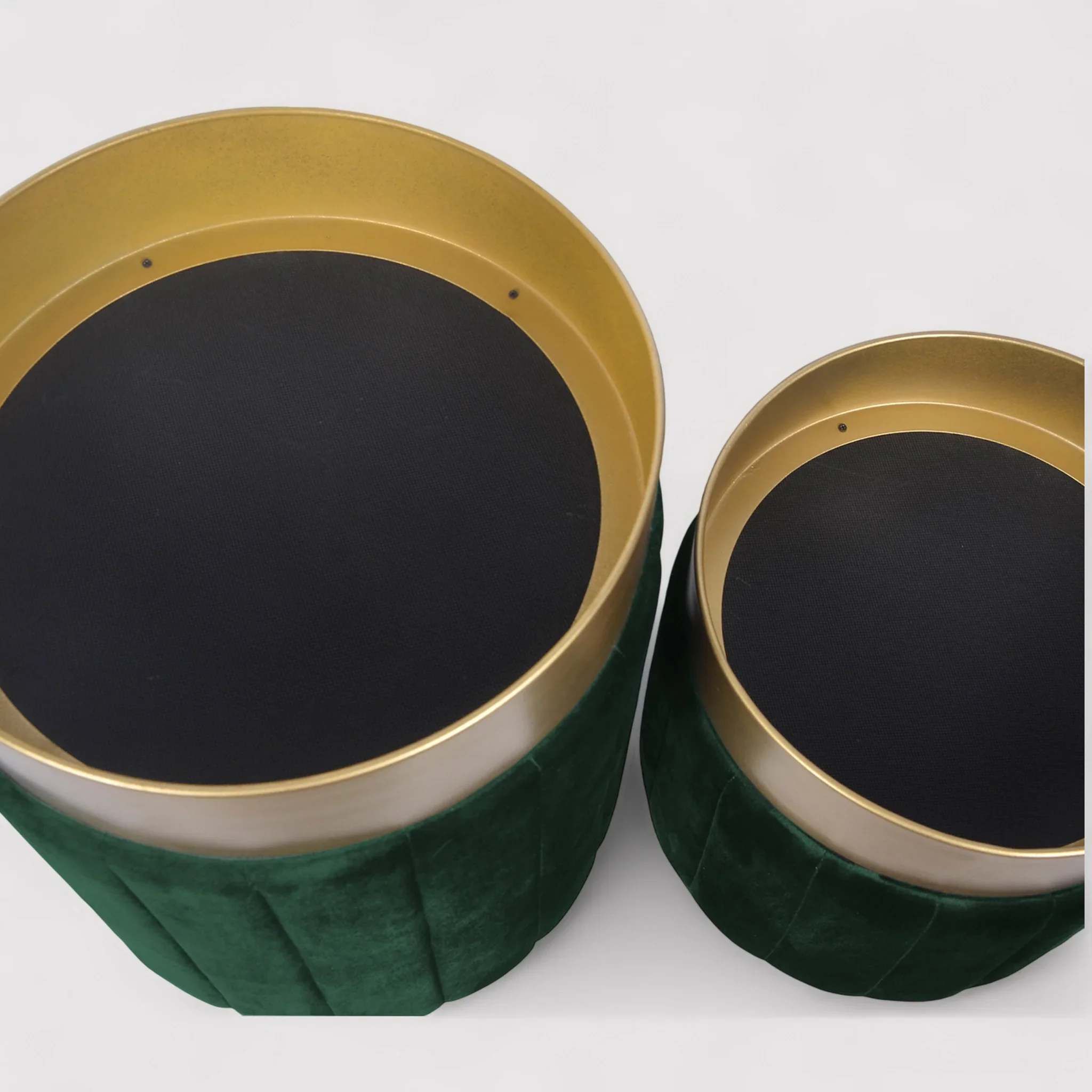 Giunco - Set di 2 pouf in velluto verdi con contenitore - Image 4